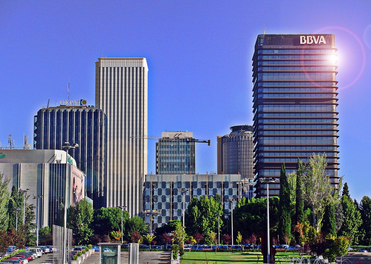 Torres del distrito de negocios AZCA, en el paseo de la Castellana de Madrid