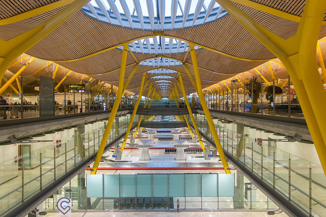 Interior de la Terminal 4 del aeropuerto de Madrid-Barajas