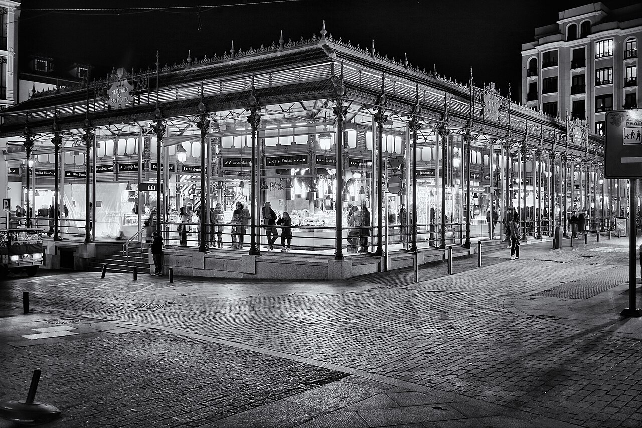 Fachada de hierro del Mercado de San Miguel de Madrid