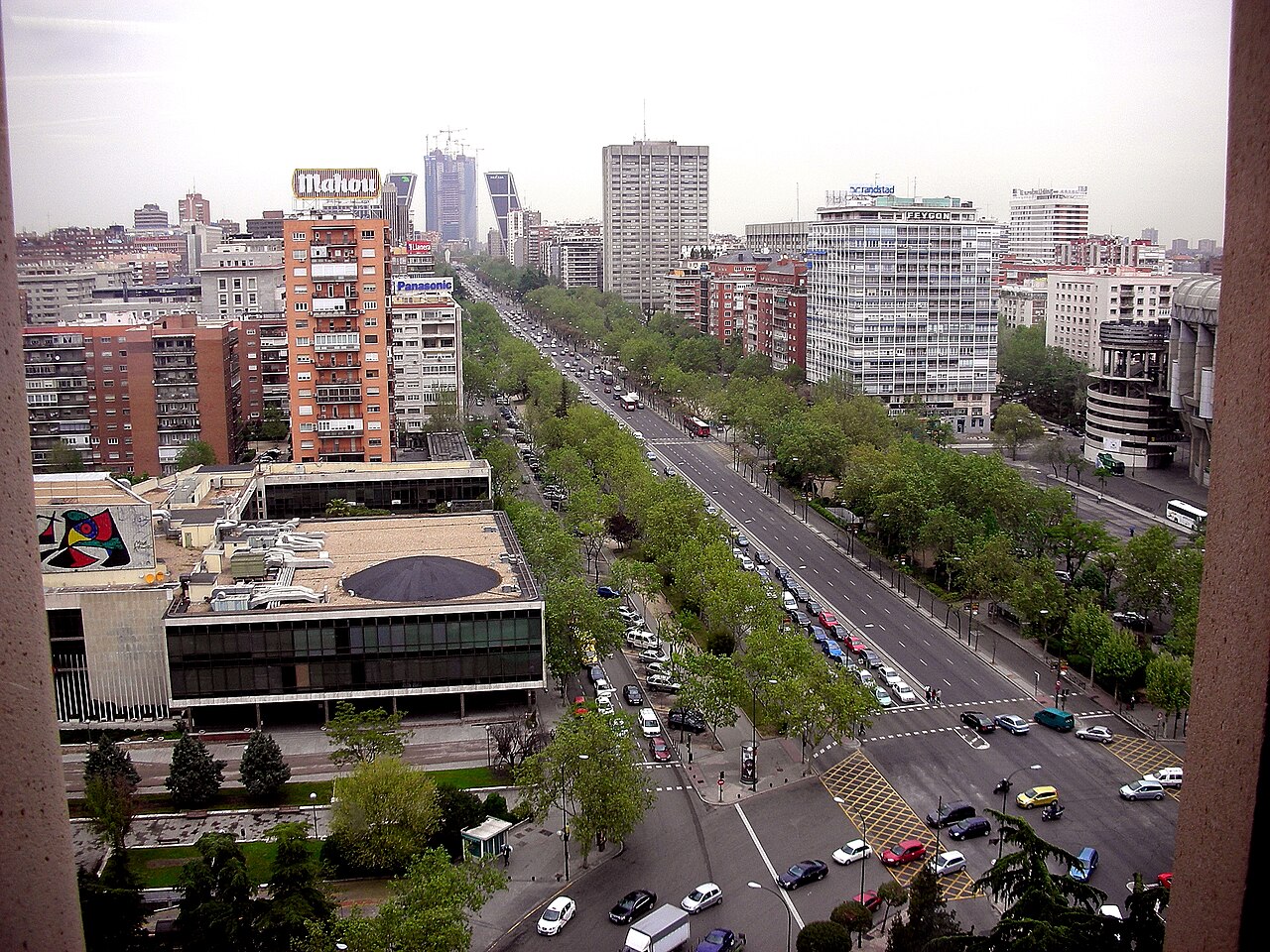 Edificios del paseo de la Castellana en Madrid